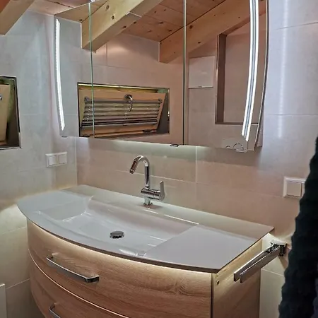 Elisabeth フォルスタウ